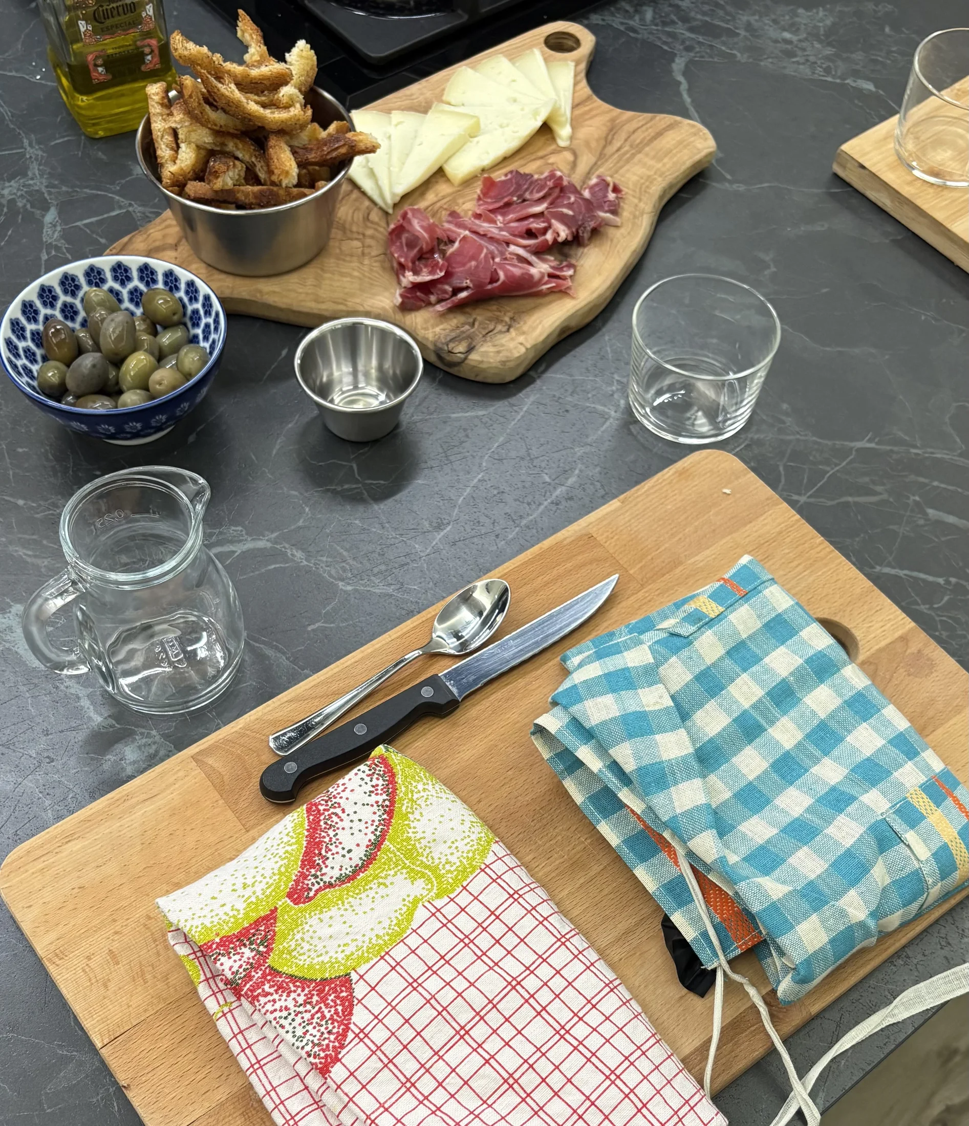Gin's Table photo